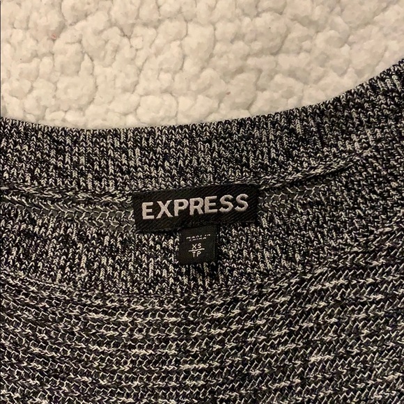 Express Knitter 3/4 Sleeve Top - Picture 4 of 8